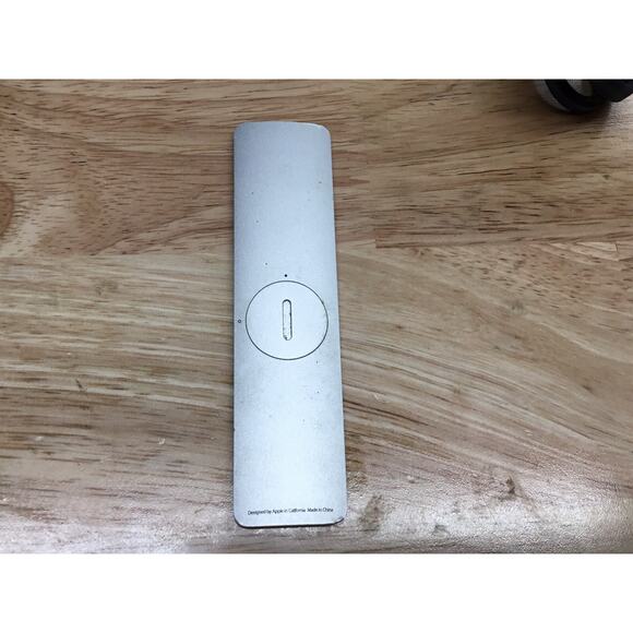 Apple TV (3rd Generation) 8GB Digital HD Media Streamer - Black TESTED - Picture 5 of 9